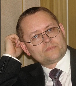 Тюгашев Евгений Александрович – кандидат философских наук, доцент Новосибирского национальный исследовательский государственного университета. 